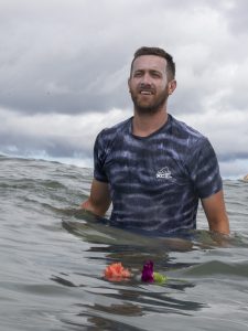 Solidarity in Surfing